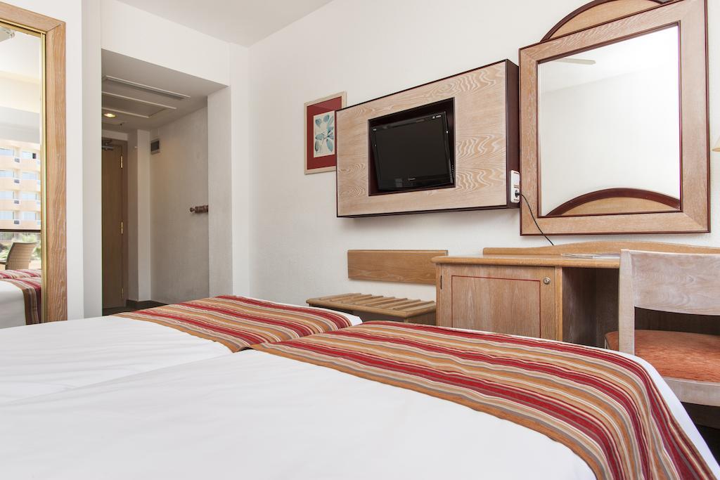 Hotel Sumba Cala Millor  Ruang foto